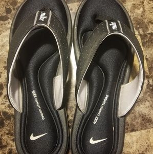 Nike flip flops